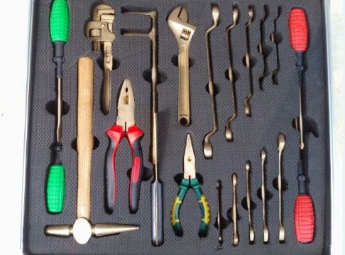 點(diǎn)擊查看詳細(xì)信息<br>標(biāo)題：無火花工具組 閱讀次數(shù)：6497