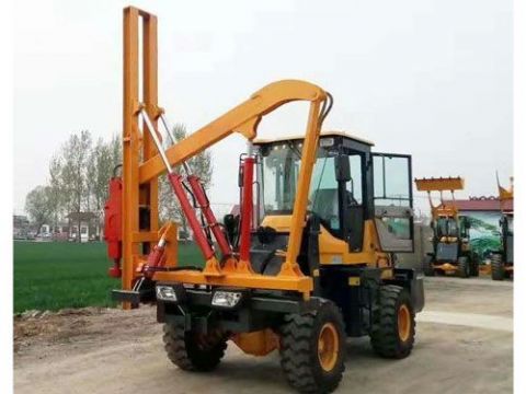 點(diǎn)擊查看詳細(xì)信息<br>標(biāo)題：打樁機(jī) 閱讀次數(shù)：3135